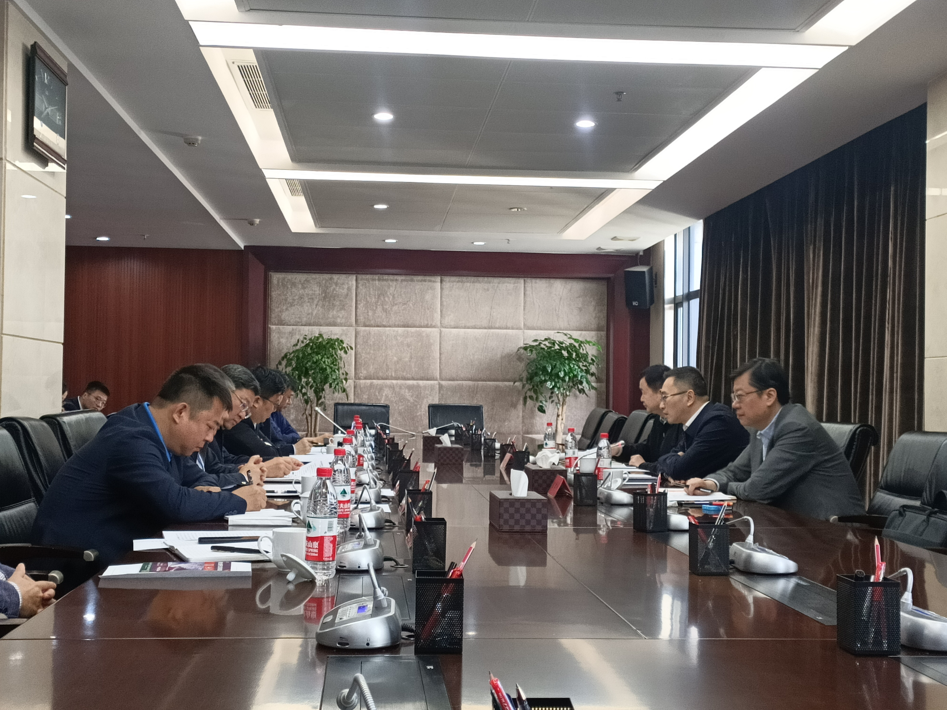 副市长赵捷赴市w66国际app集团开展党的二十大精神宣讲并调研企业谋划生长情形_w66国际app